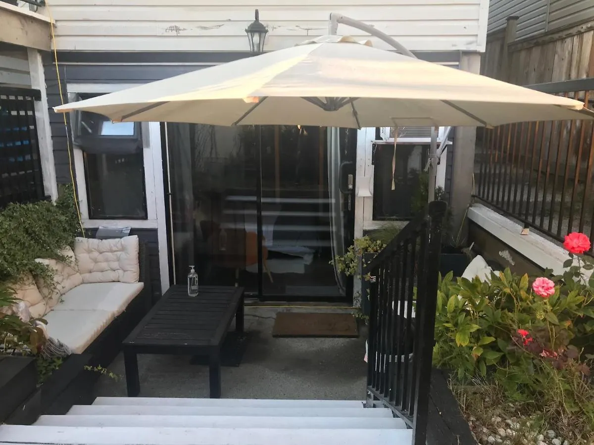 Homestay Style Basement Apartment Vancouver
